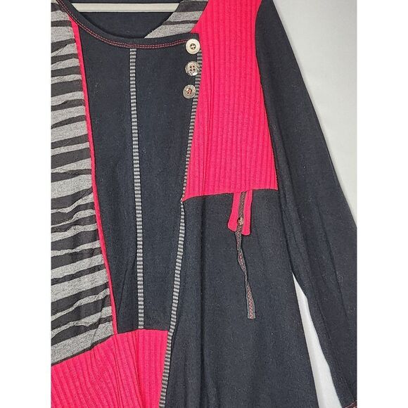 Emma G Womans Abstract Art to Wear Patchwork Shirt Top Tunic Small Black‎ Red - Picture 4 of 11